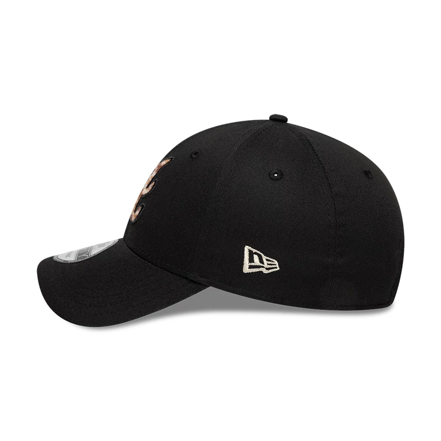 This is a Atlanta Braves Animal Print Black 9FORTY Adjustable Cap 4