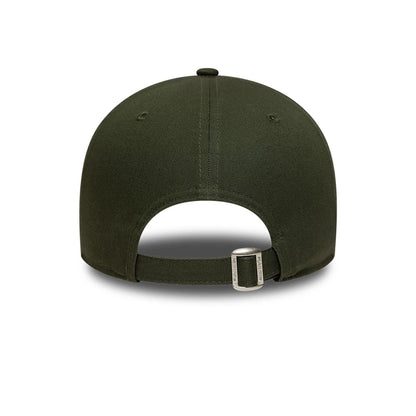 Pictured is this Paris Saint Germain 9FORTY cap in dark green. 4
