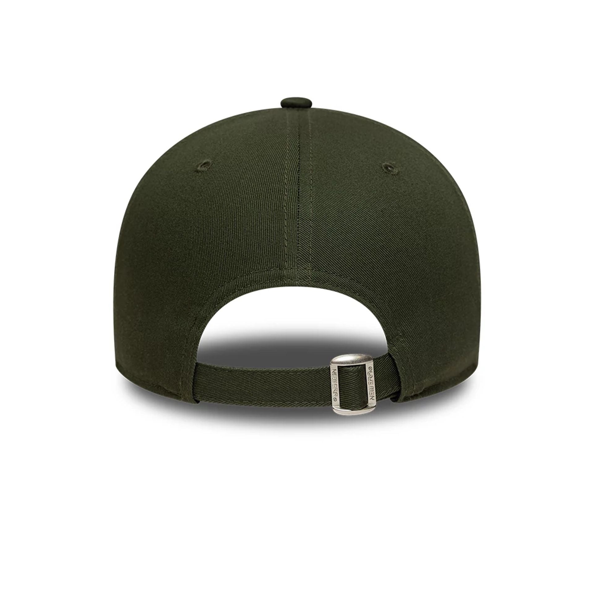 Pictured is this Paris Saint Germain 9FORTY cap in dark green. 4