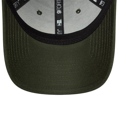 Pictured is this Paris Saint Germain 9FORTY cap in dark green. 5
