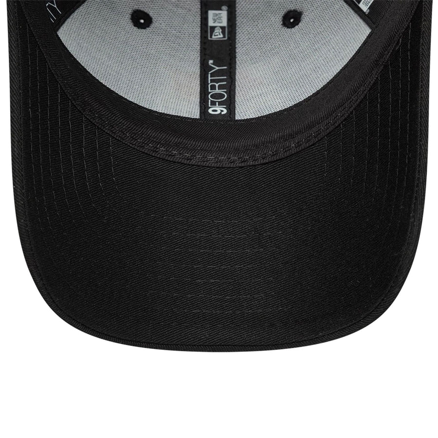 This is a FC Barcelona Youth Core Black 9FORTY Adjustable Cap 4