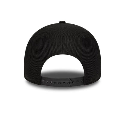 This is a FC Barcelona Diamond Era Black 9FORTY M-Crown Adjustable Cap 4