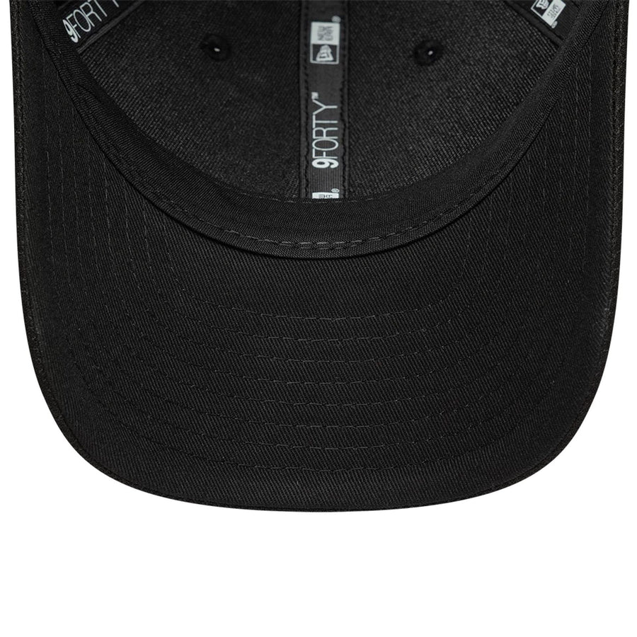 This is a FC Barcelona Diamond Era Black 9FORTY M-Crown Adjustable Cap 5