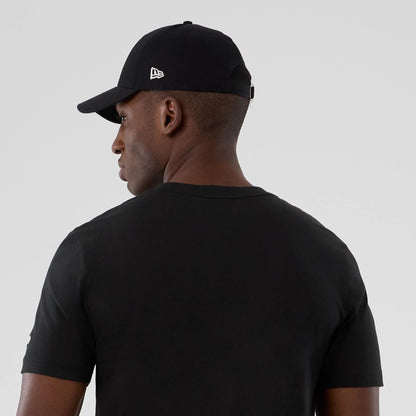 The model is wearing this NBA Hardwood Classic San Antonio Spurs T-Shirt in black. 6