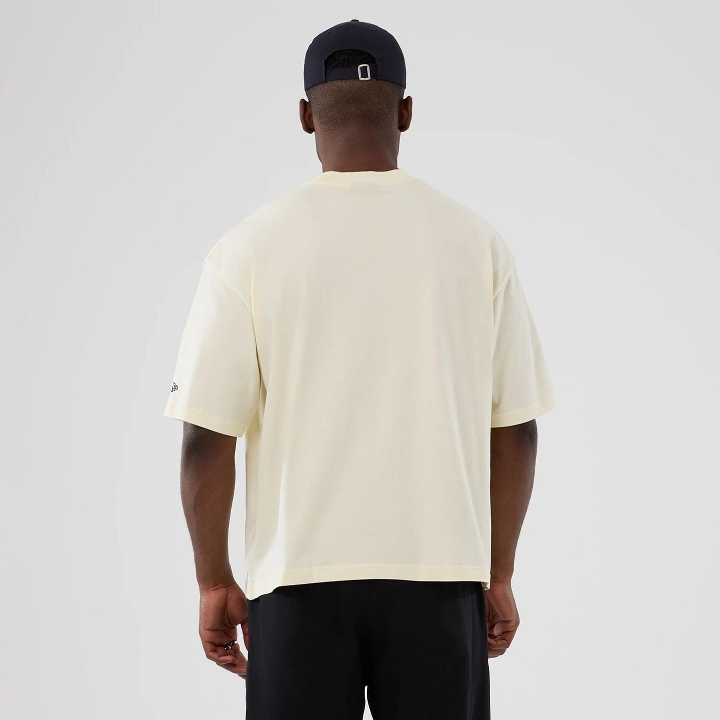 The model is wearing this NBA Hardwood Classic Denver Nuggets T-Shirt in white. 2