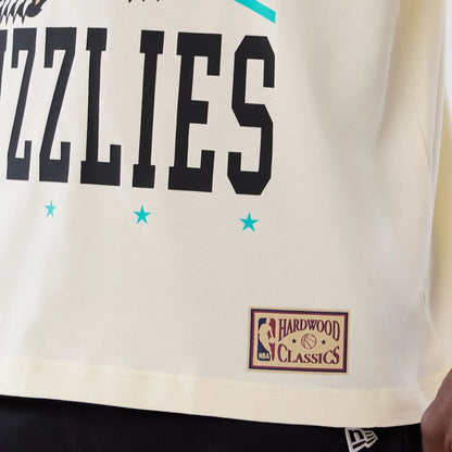 The model is wearing this NBA Hardwood Classic Vancouver Grizzlies T-Shirt in Cream. 5