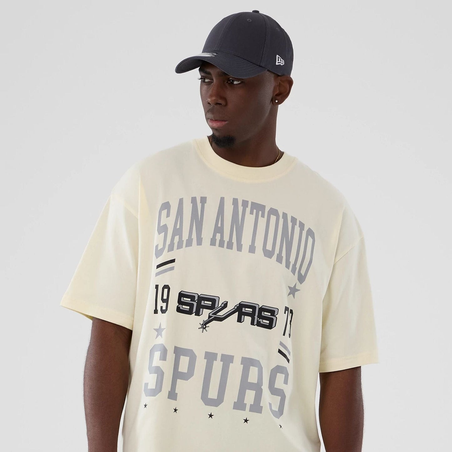 The model is wearing this NBA Hardwood Classic San Antonio Spurs T-Shirt in Cream . 6