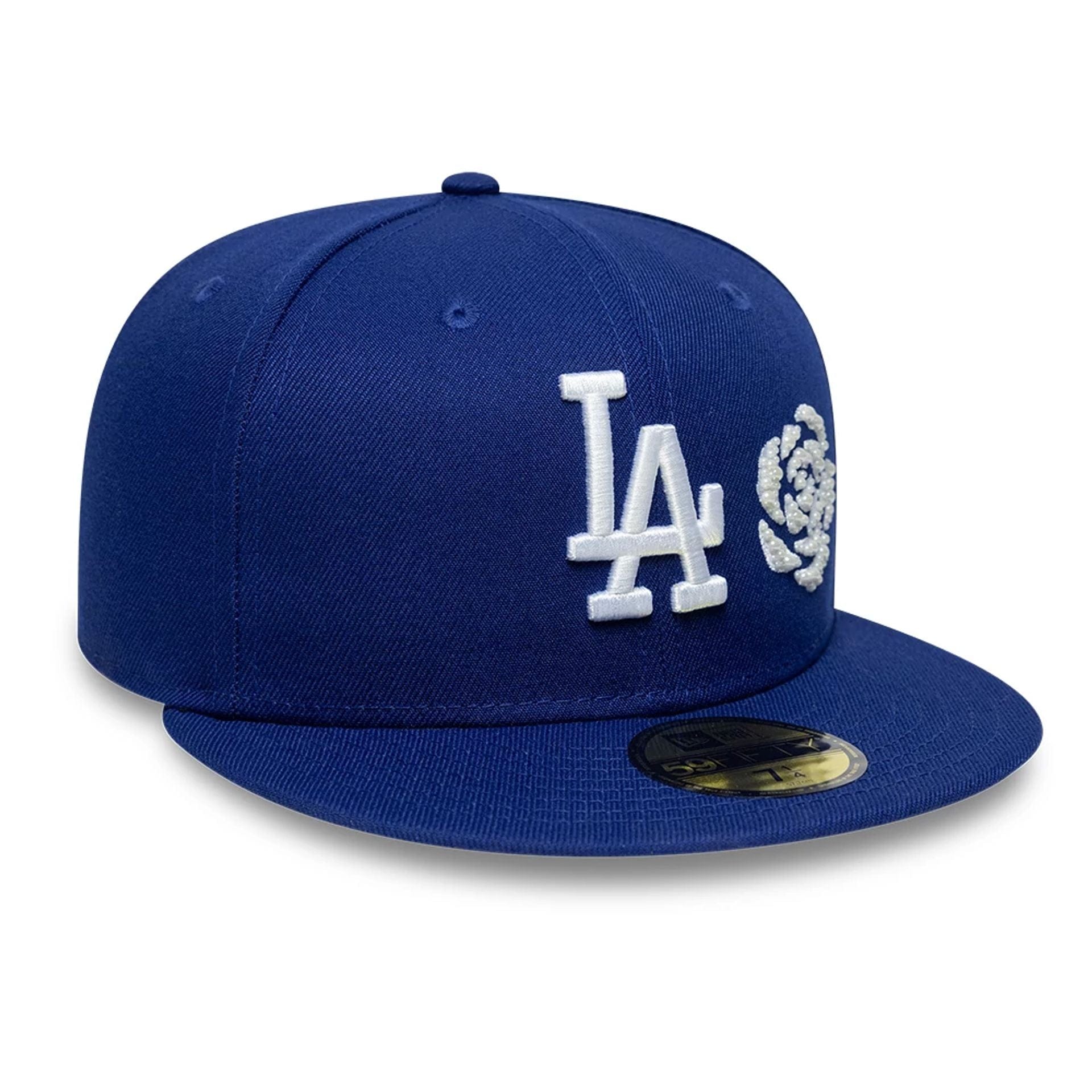 Pictured is this MLB Faux Pearl Icon LA Dodgers 59FIFTY Fitted cap in dark blue. 3