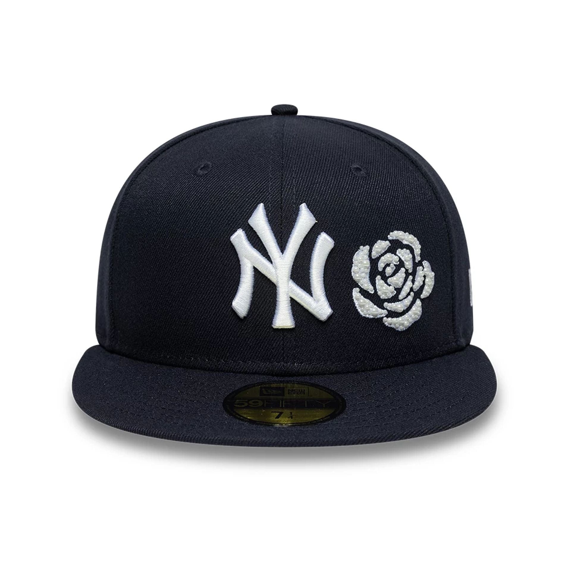 Pictured is this MLB Faux Pearl Icon New York Yankees 59FIFTY Fitted cap in navy. 2
