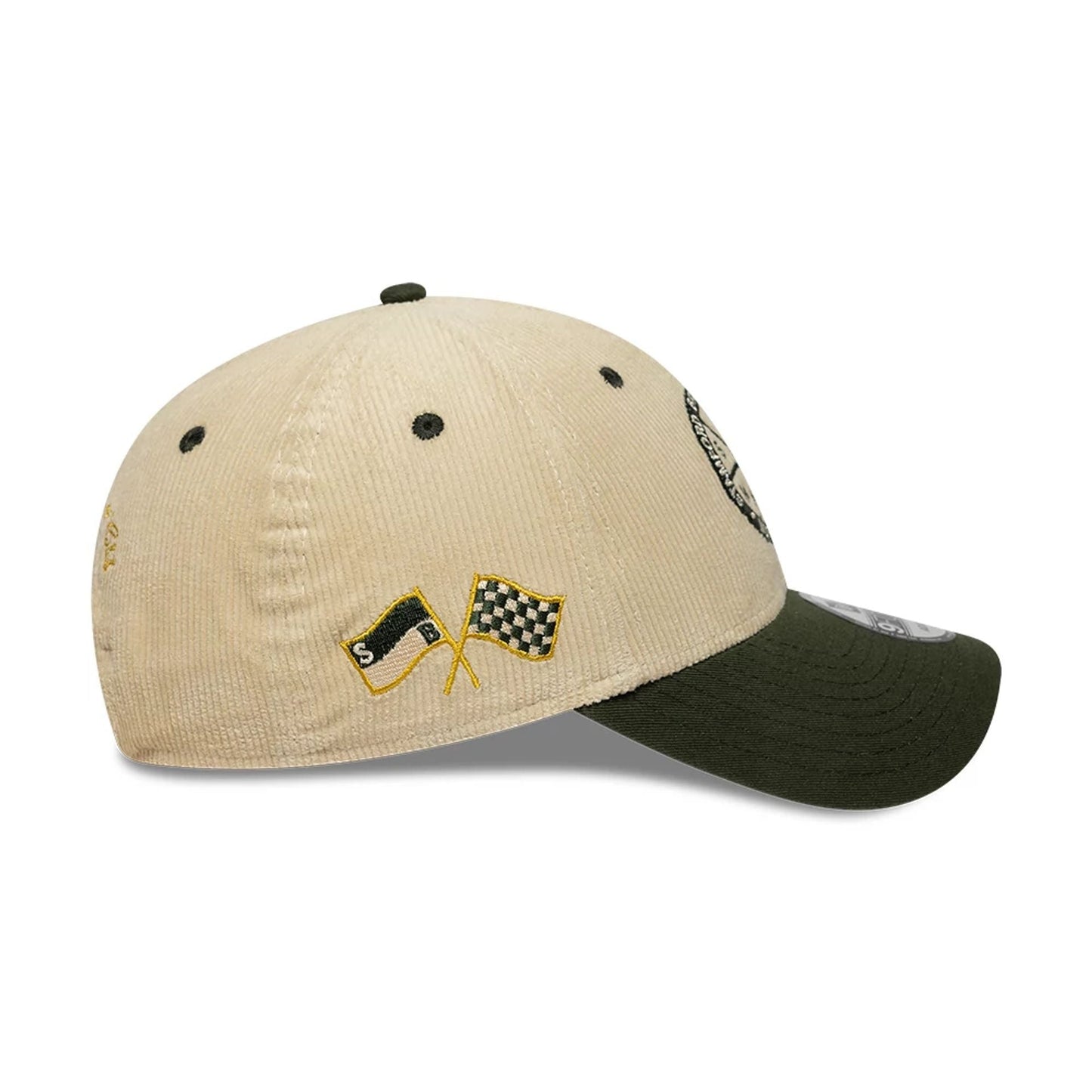 Pictured is this Speedway Chelsea FC 9FORTY cap in light beige. 5