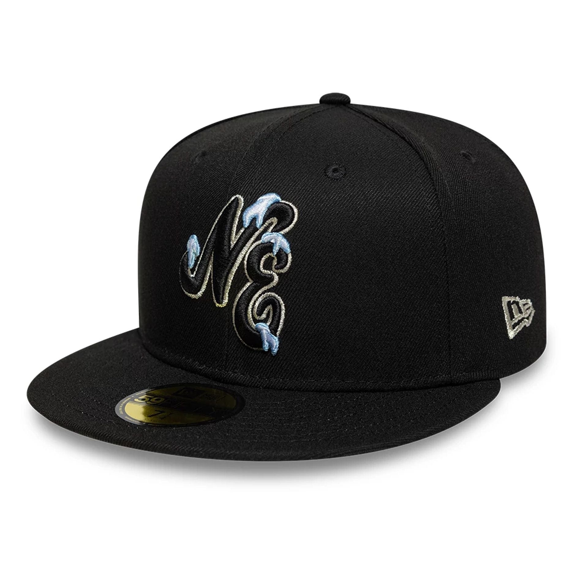 Pictured is this New Era Snow Icon 59FIFTY Fitted cap in black. 1