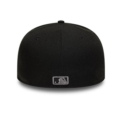 Pictured is this MLB Beaded Wings Chicago White Sox 59FIFTY Fitted cap in black. 6