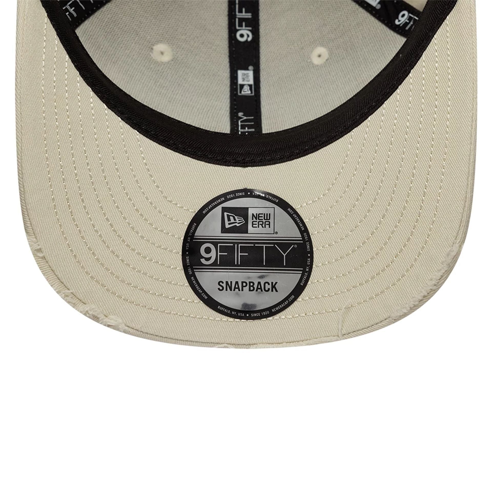 Pictured is this 9FIFTY Quadrant X New Era Crema 5