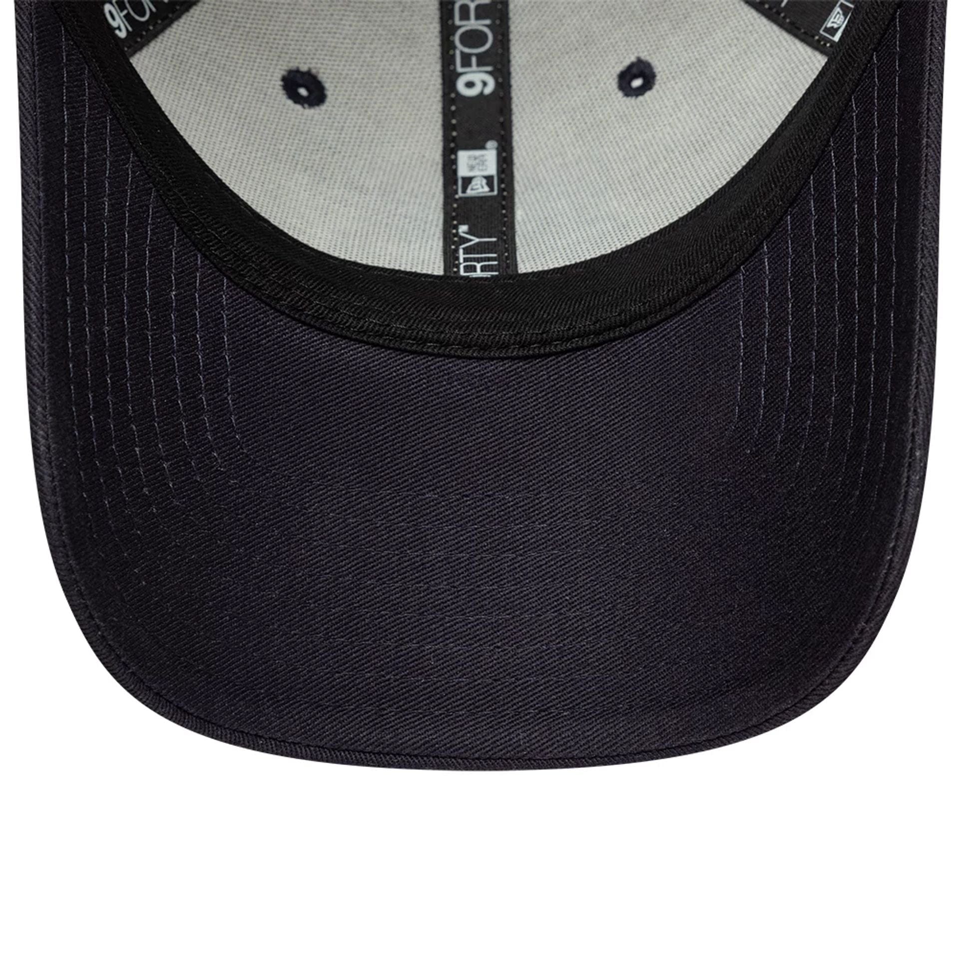 This is a FC Barcelona Contrast Light Beige 9FORTY Adjustable Cap 5