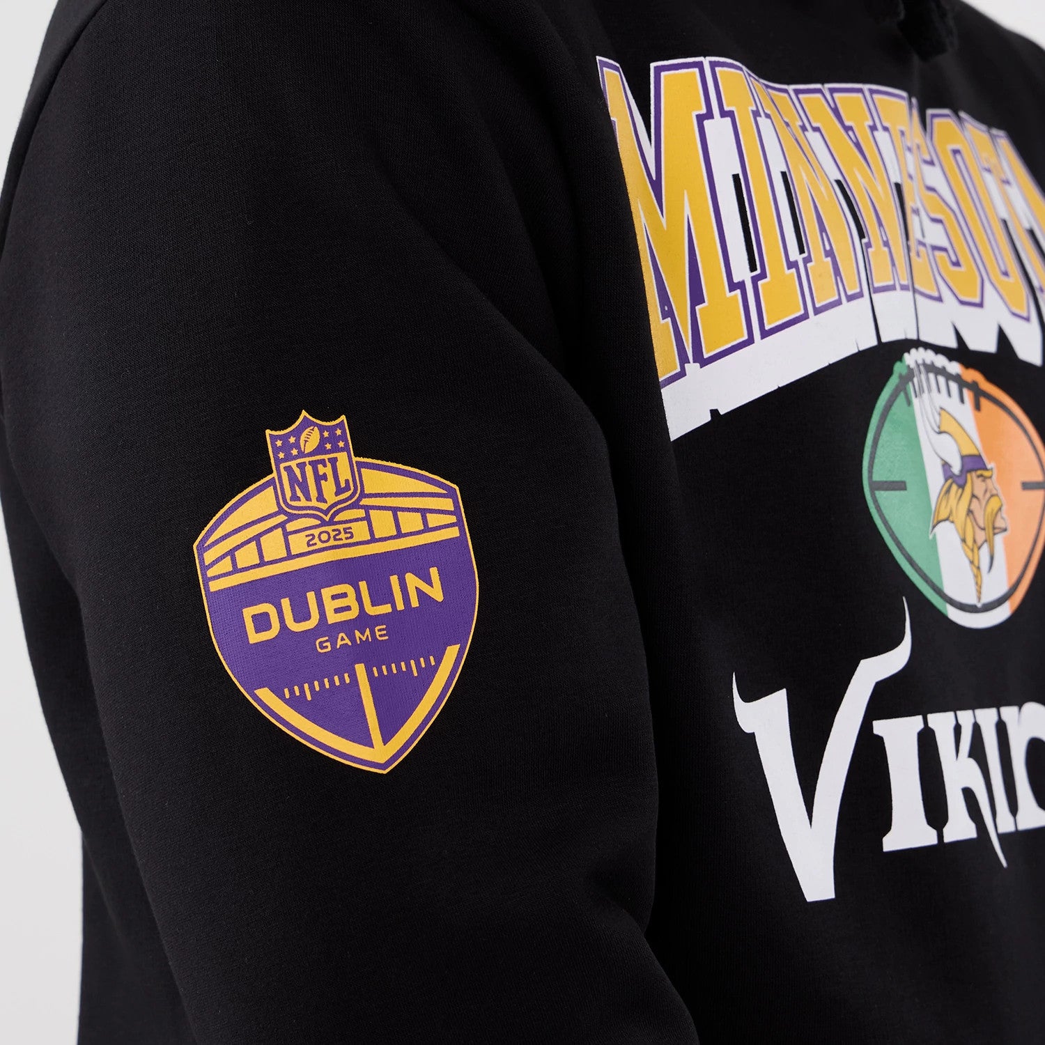 The Male model is wearing Minnesota Vikings NFL International Series Games 2025 Black Pullover Hoodie 5