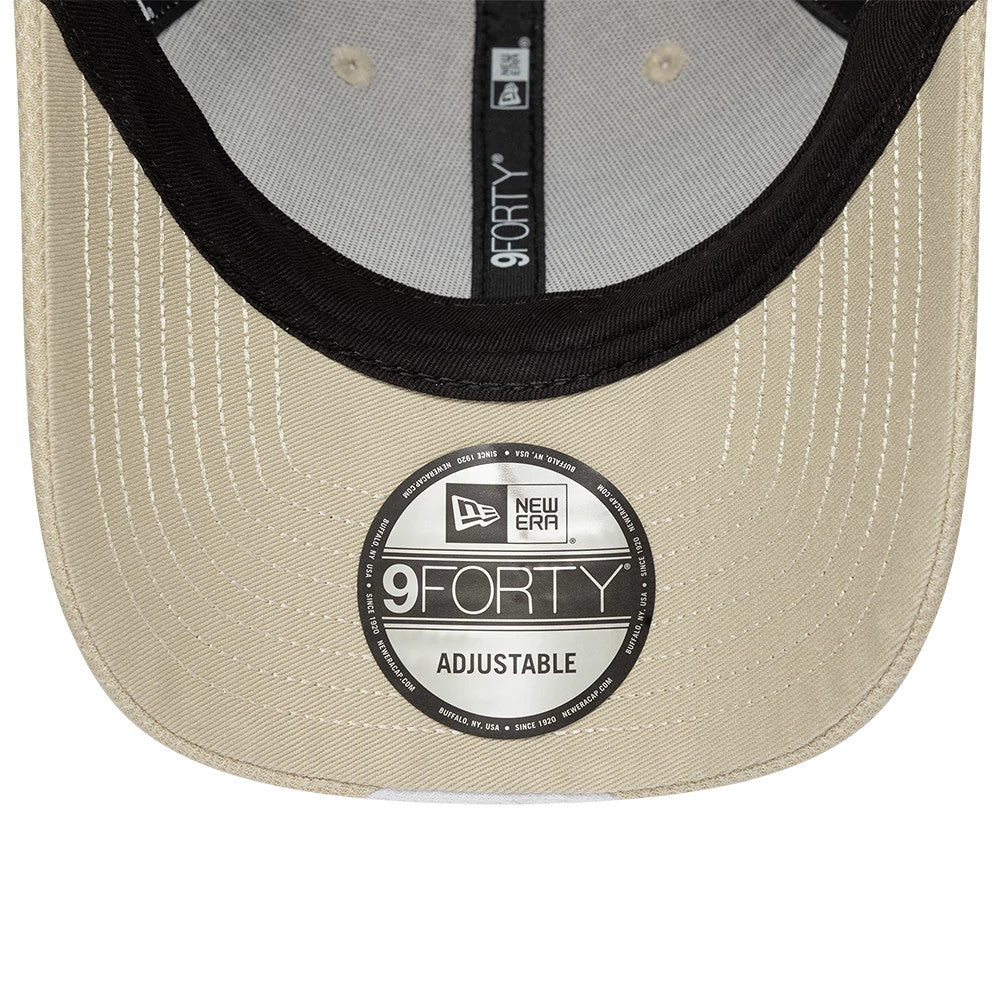 Pictured is this Visa Cash App Racing Bulls F1 Race Special 9FORTY Adjustable cap in light beige. 5