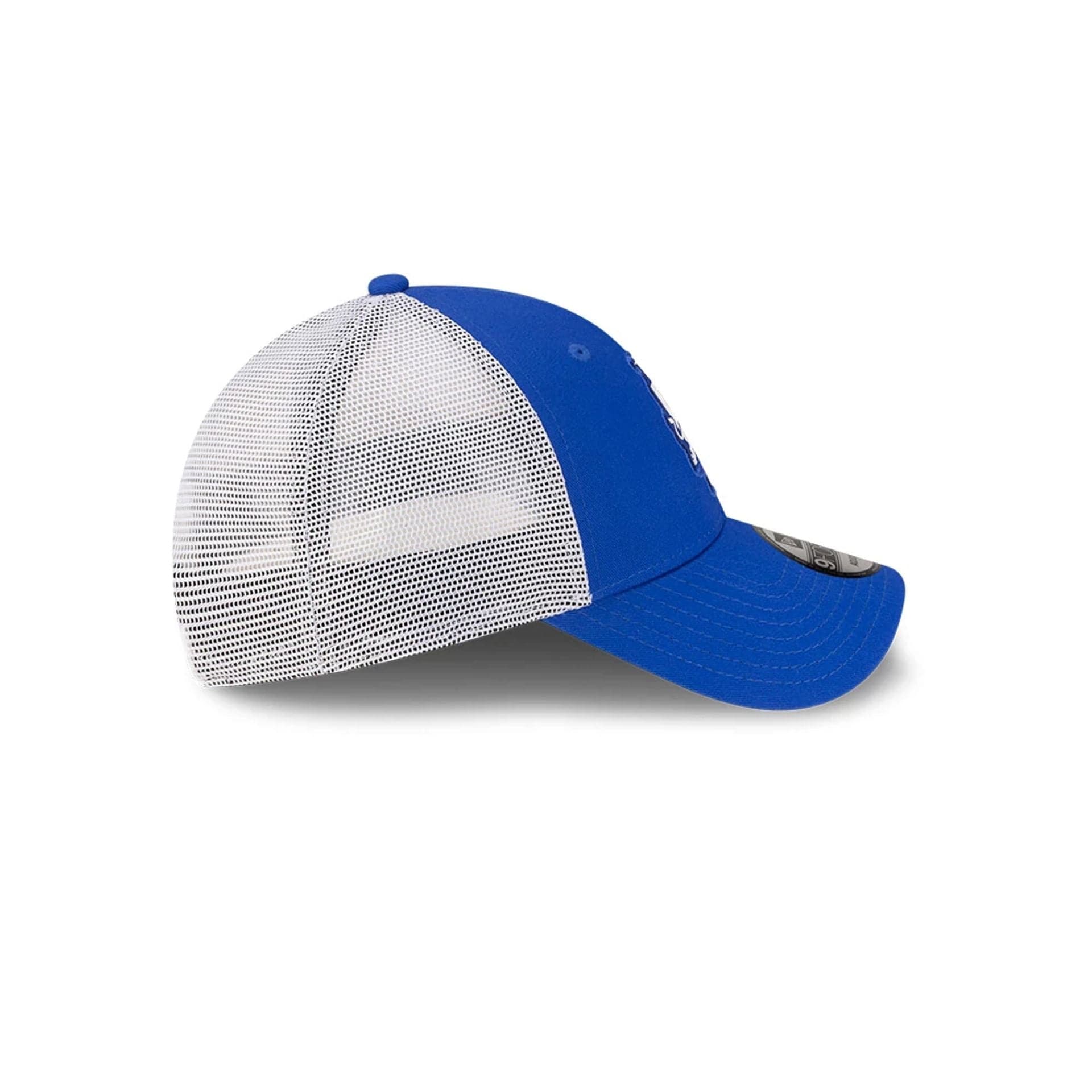 Pictured is this Summer League Visa Cash App Racing Bulls 9FORTY Adjustable cap in bright blue. 4