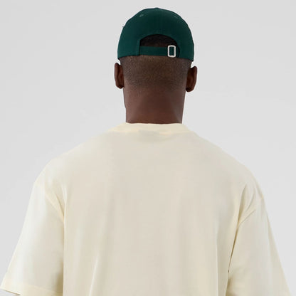 The model is wearing this NBA Hardwood Classic Seattle Supersonics T-Shirt in Cream . 6