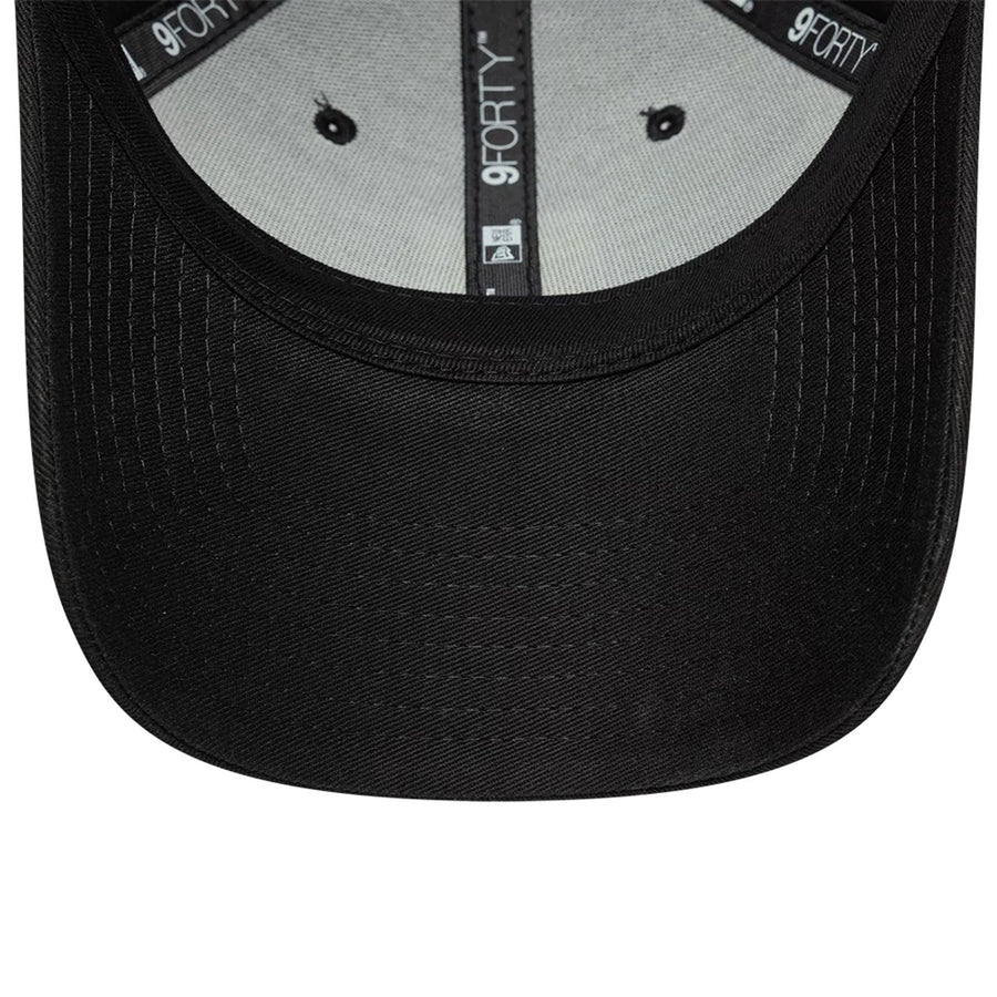 Pictured is this Core Aston Villa FC 9FORTY cap in black. 5