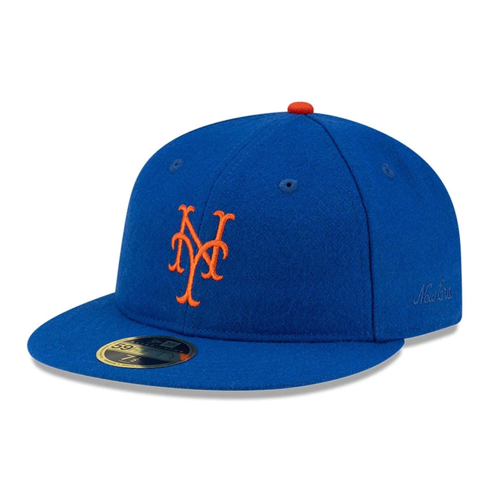 Pictured is this FOG X MLB New York Mets Retro Crown 59FIFTY Fitted cap in blue. 1