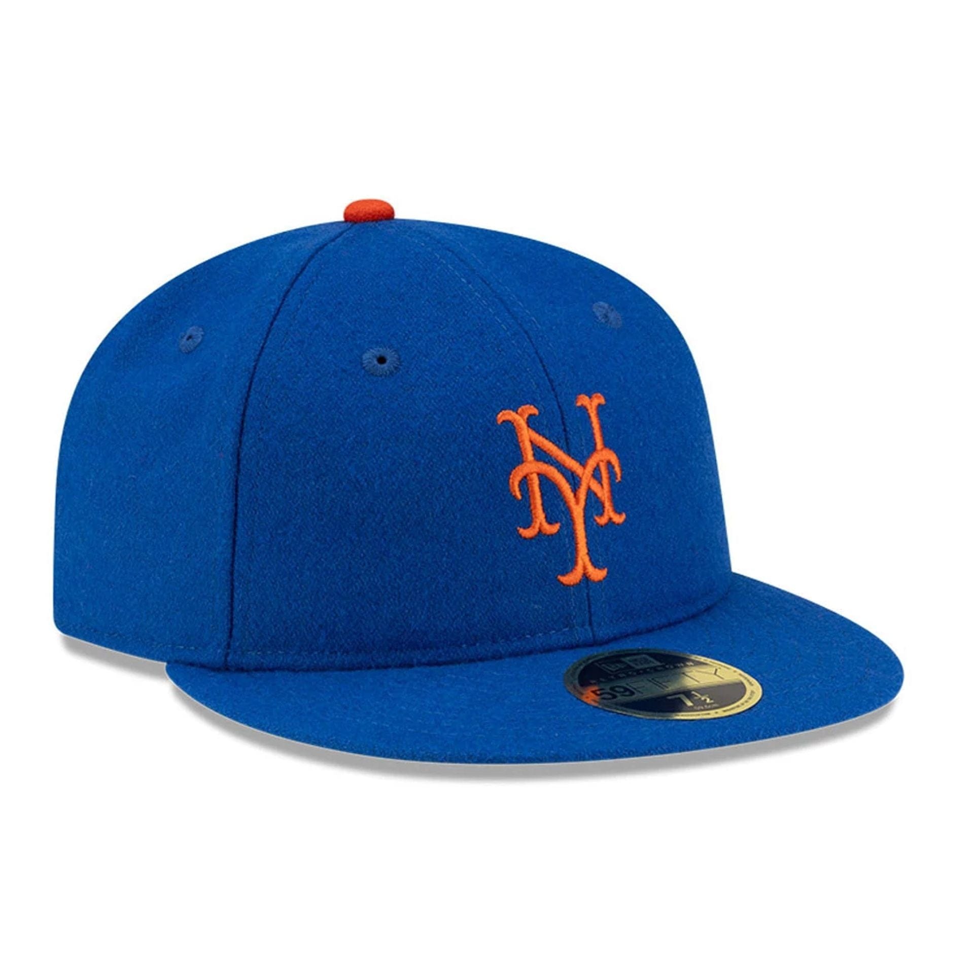 Pictured is this FOG X MLB New York Mets Retro Crown 59FIFTY Fitted cap in blue. 4