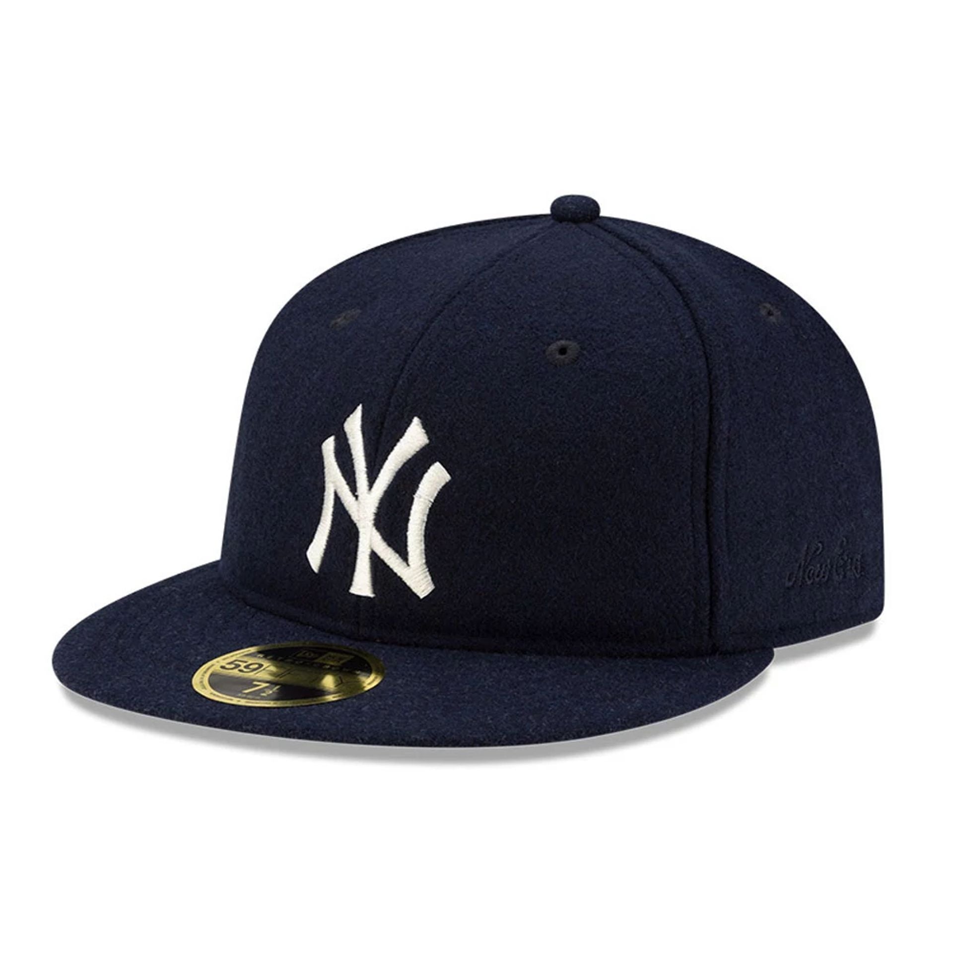 Pictured is this FOG X MLB New York Yankees Retro Crown 59FIFTY Fitted cap in navy. 1