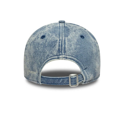 Pictured is this New Era X Zadig & Voltaire 9FORTY cap in pastel blue. 4