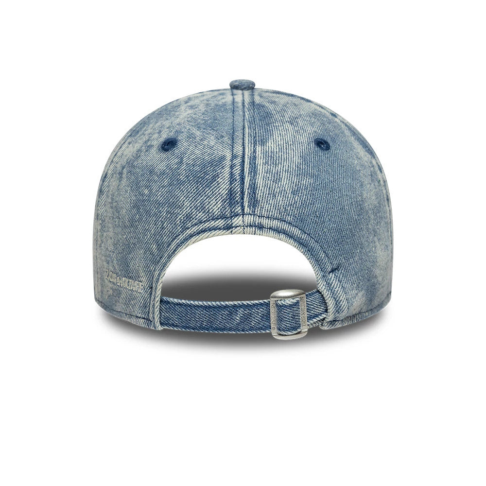 Pictured is this New Era X Zadig & Voltaire 9FORTY cap in pastel blue. 4