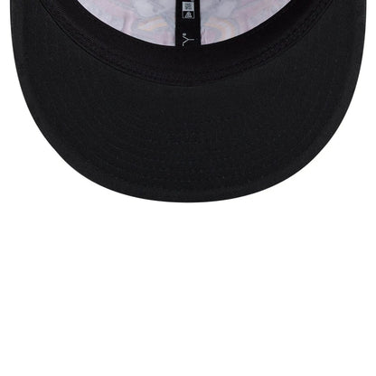 Pictured is this NHL Team Stripes Chicago Blackhawks Retro Crown 9FIFTY cap in red. 7