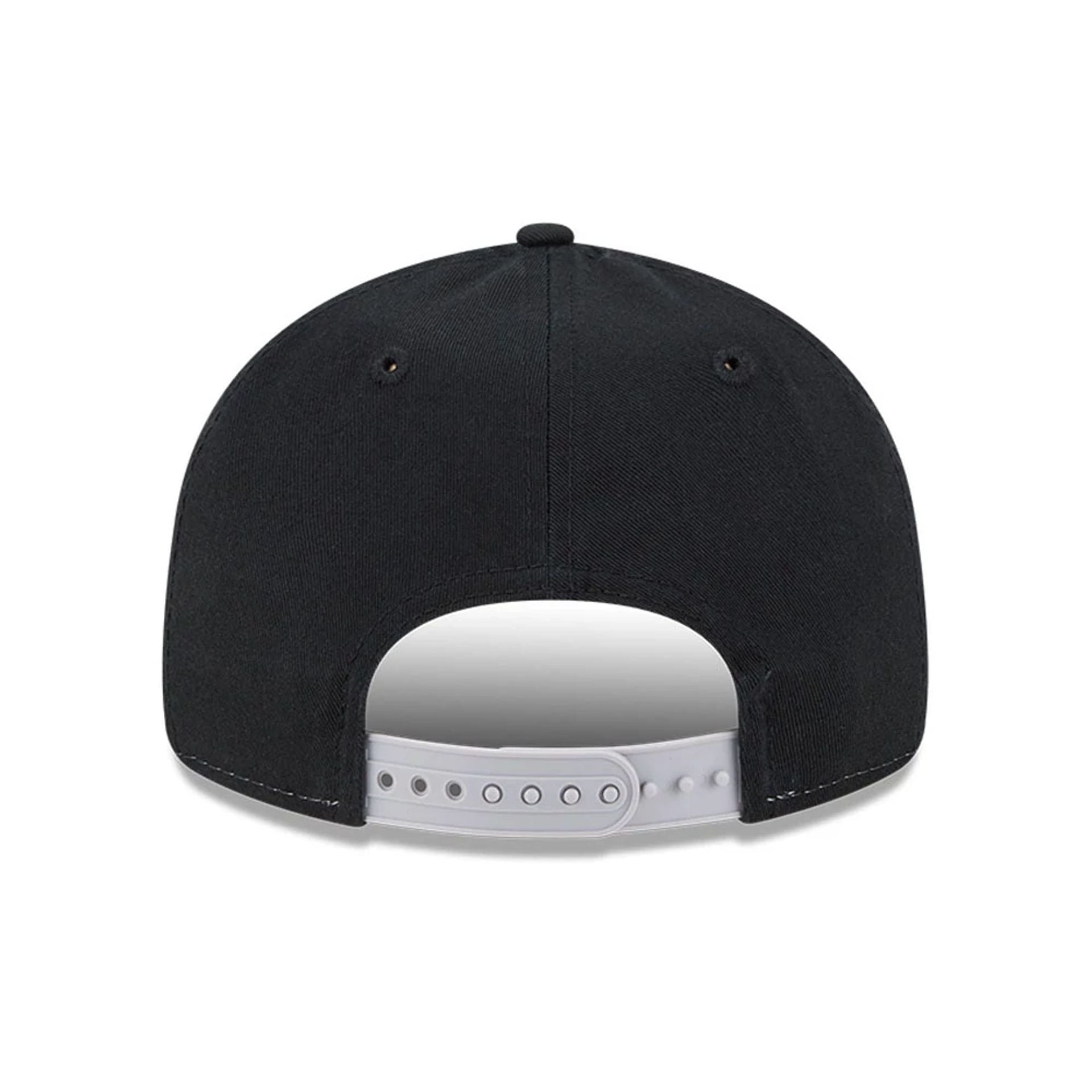 Pictured is this NHL Team Stripes LA Kings Retro Crown 9FIFTY cap in black. 4