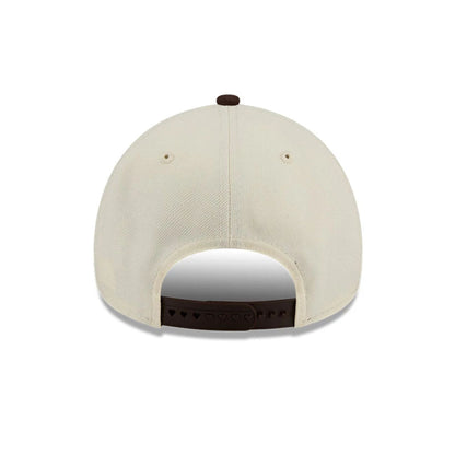 Pictured is this MLB City Script Chicago White Sox 9FORTY A-Frame cap in Cream. 7