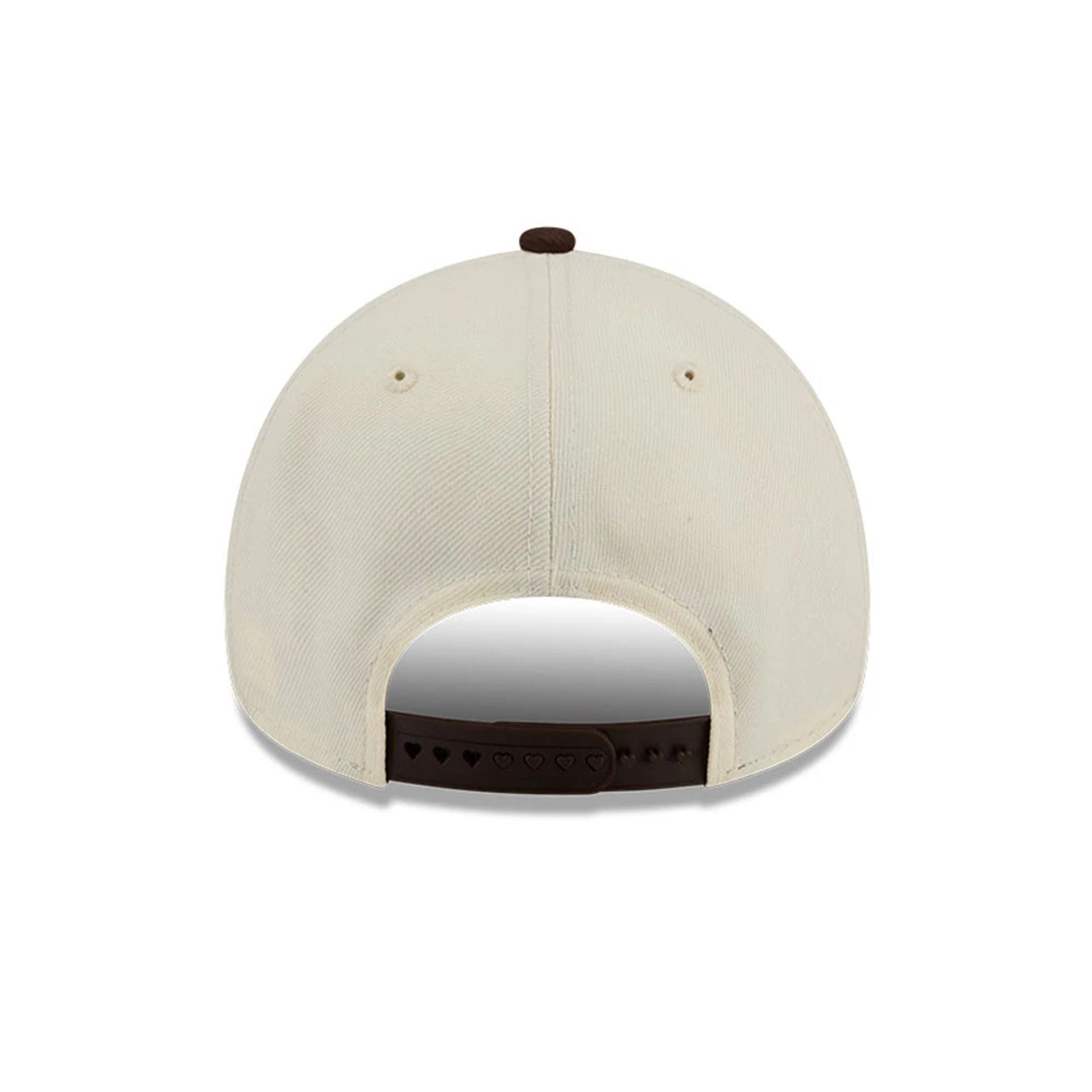 Pictured is this MLB City Script Chicago Cubs 9FORTY A-Frame cap in Cream  7