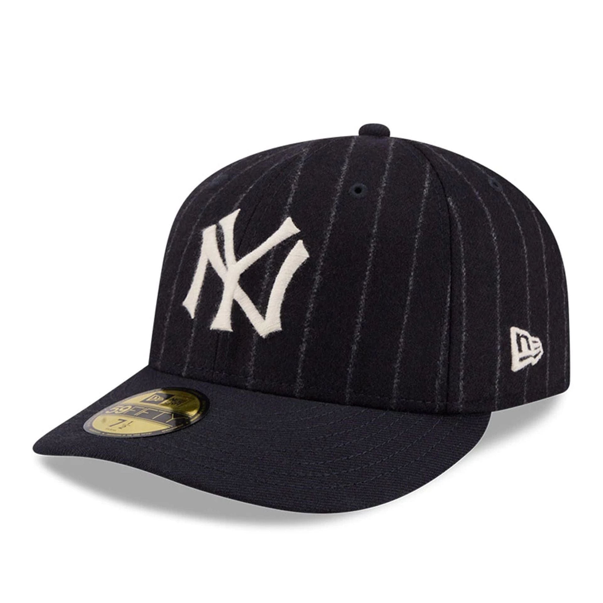 Pictured is this MLB X Moon New York Yankees 59FIFTY Fitted cap in Navy. 4