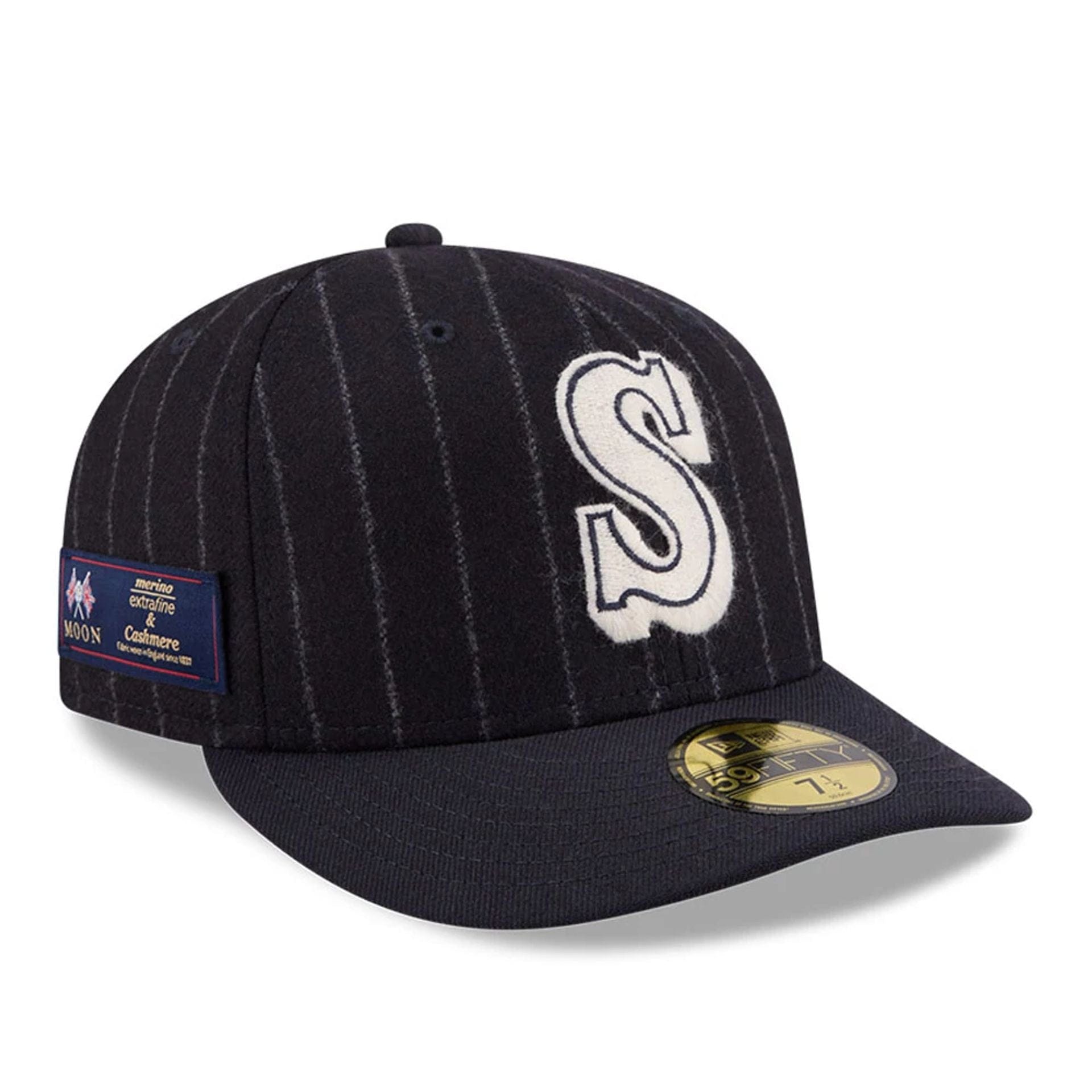 Pictured is this MLB X Moon Seattle Mariners 59FIFTY Fitted cap in Navy. 1