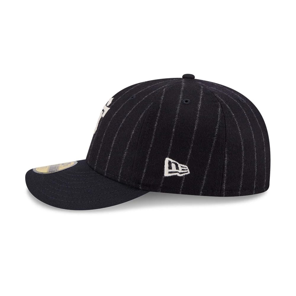 Pictured is this MLB X Moon San Francisco Giants 59FIFTY Fitted cap in Navy. 6