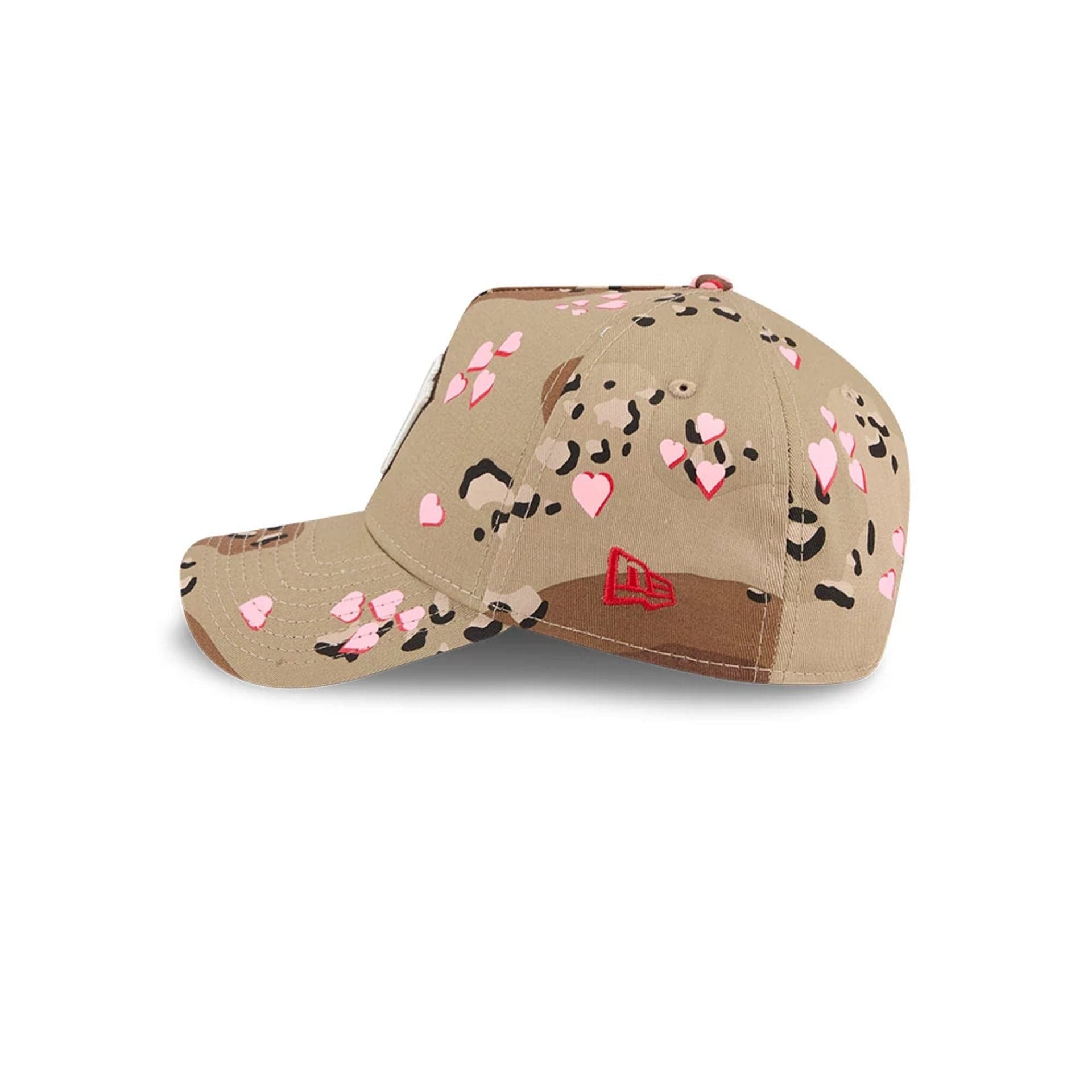 Pictured is this MLB Camo Hearts New York Yankees 9FORTY A-Frame cap in Desert Camo. 5