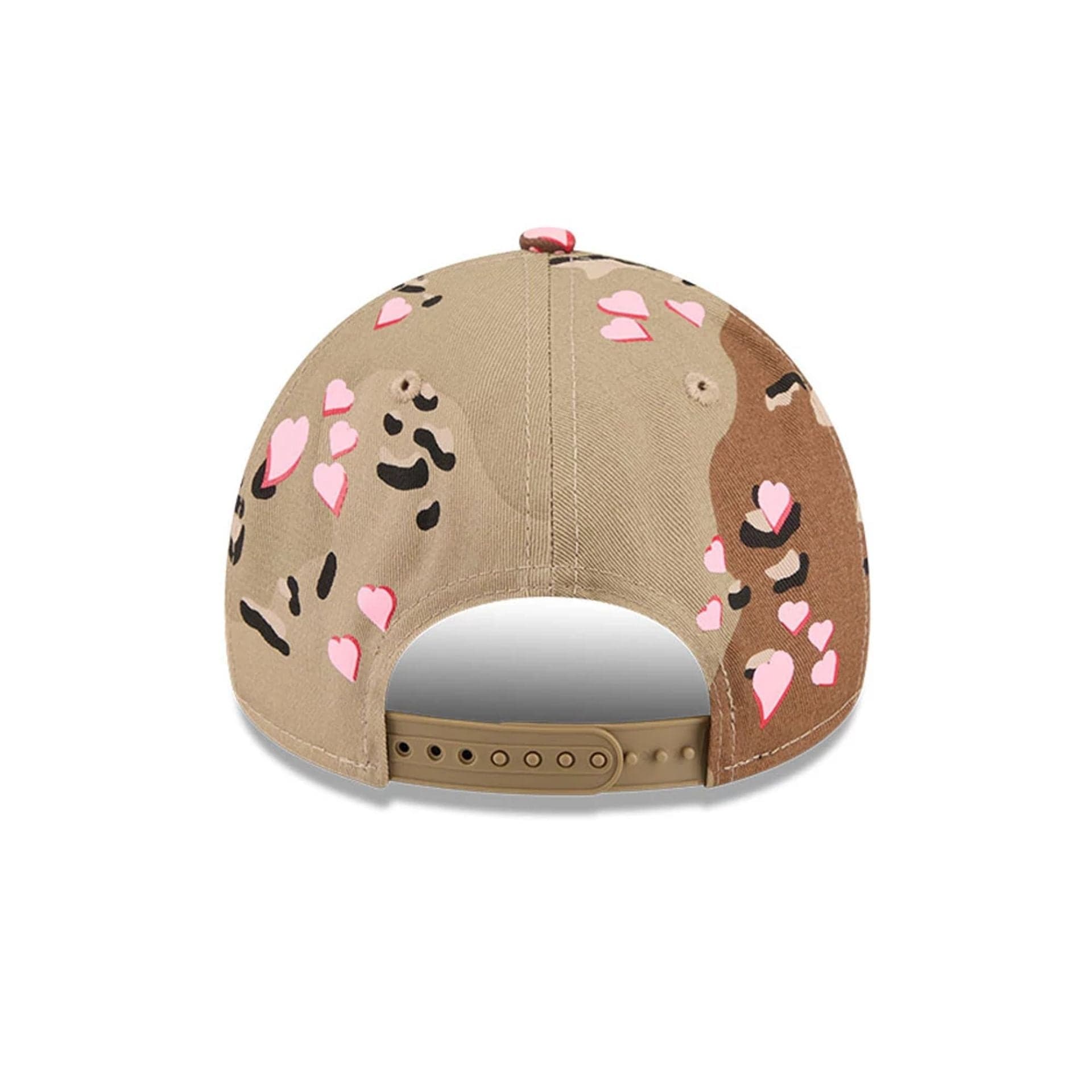 Pictured is this MLB Camo Hearts New York Yankees 9FORTY A-Frame cap in Desert Camo. 7
