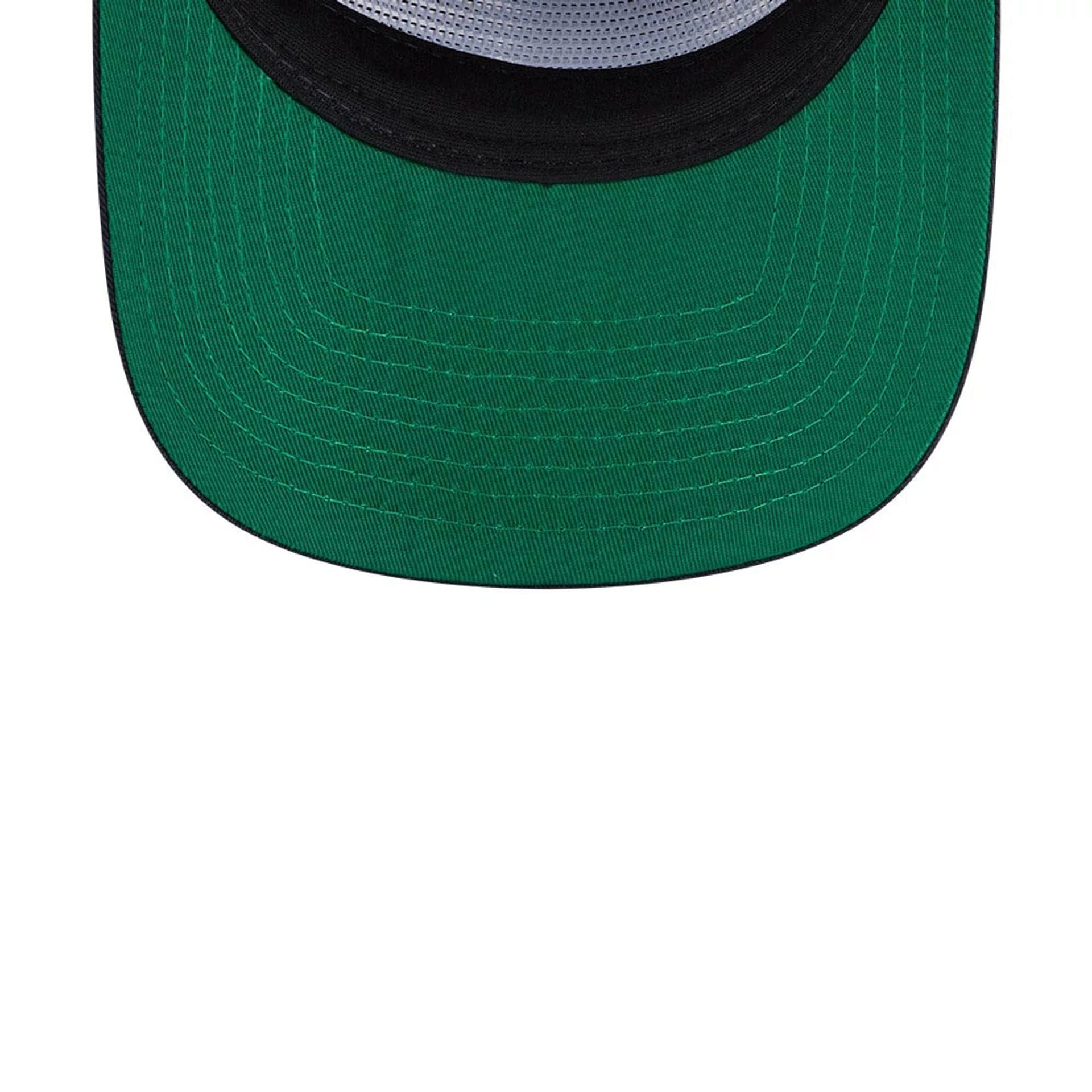 Pictured is this MLB Felt Logo New York Yankees 19TWENTY cap in navy. 2