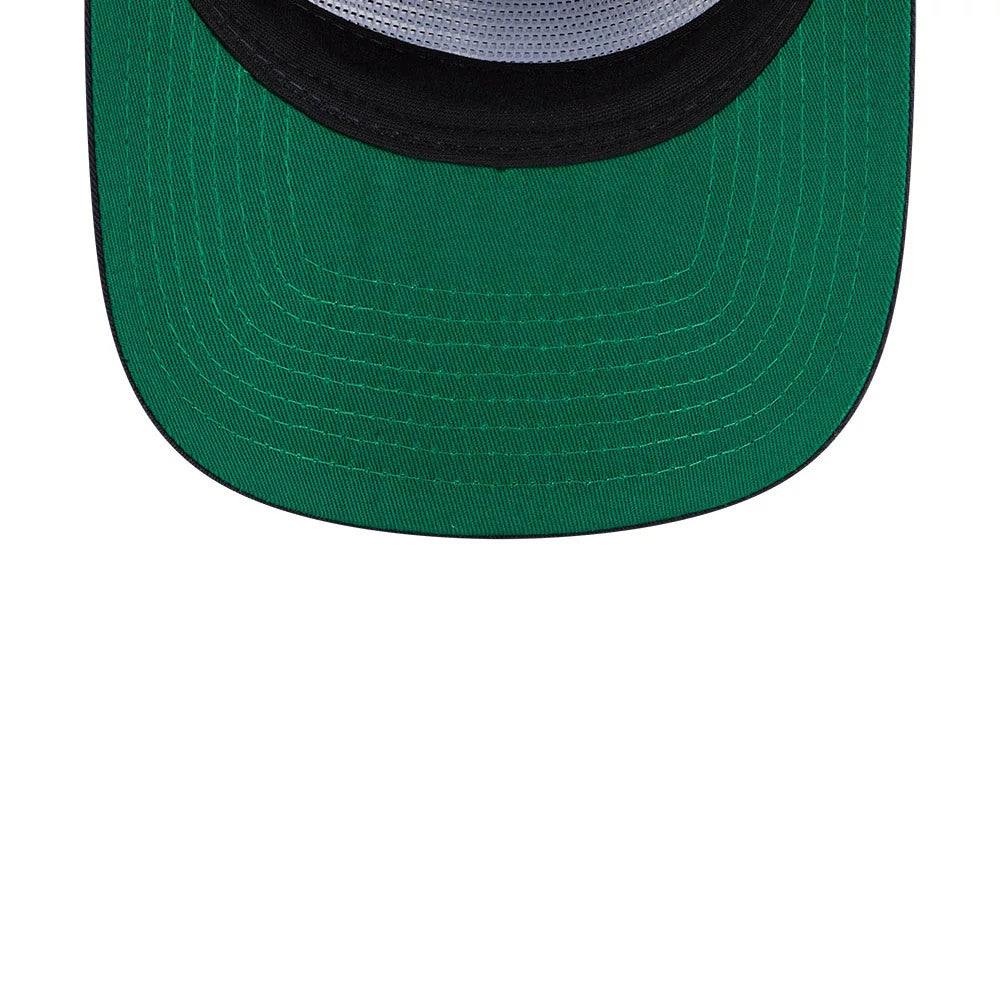 Pictured is this MLB Felt Logo New York Yankees 19TWENTY cap in navy. 2