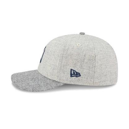 Pictured is this MLB X Moon New York Yankees 59FIFTY Fitted cap in light beige. 6