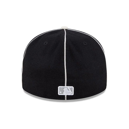 Pictured is this MLB Felt Logo Chicago White Sox Retro Crown 59FIFTY Fitted cap in black. 5