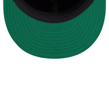 Pictured is this MLB Felt Logo Chicago White Sox Retro Crown 59FIFTY Fitted cap in black. 2