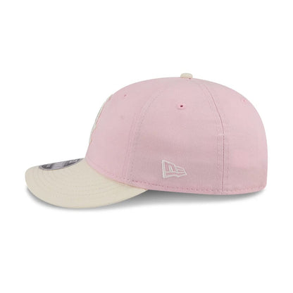 Pictured is this MLB Washed Tie Dye Chicago White Sox 9FIFTY Snapback cap in pastel pink. 5