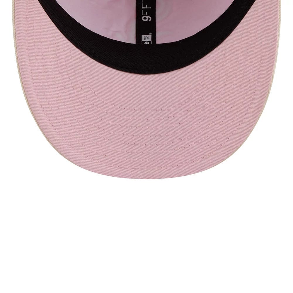 Pictured is this MLB Washed Tie Dye Chicago White Sox 9FIFTY Snapback cap in pastel pink. 7