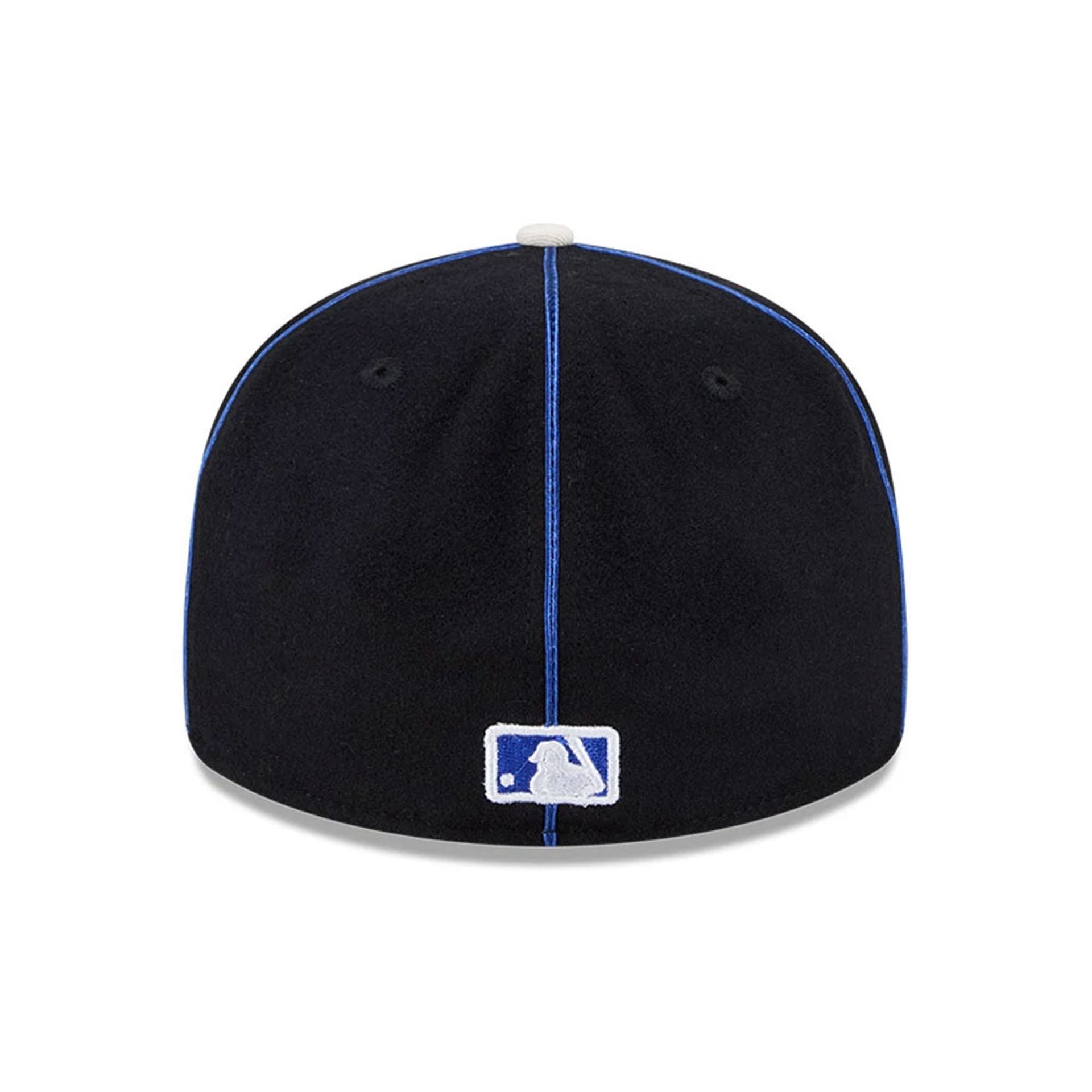 Pictured is this MLB Felt Logo New York Mets Retro Crown 59FIFTY Fitted cap in blue. 7