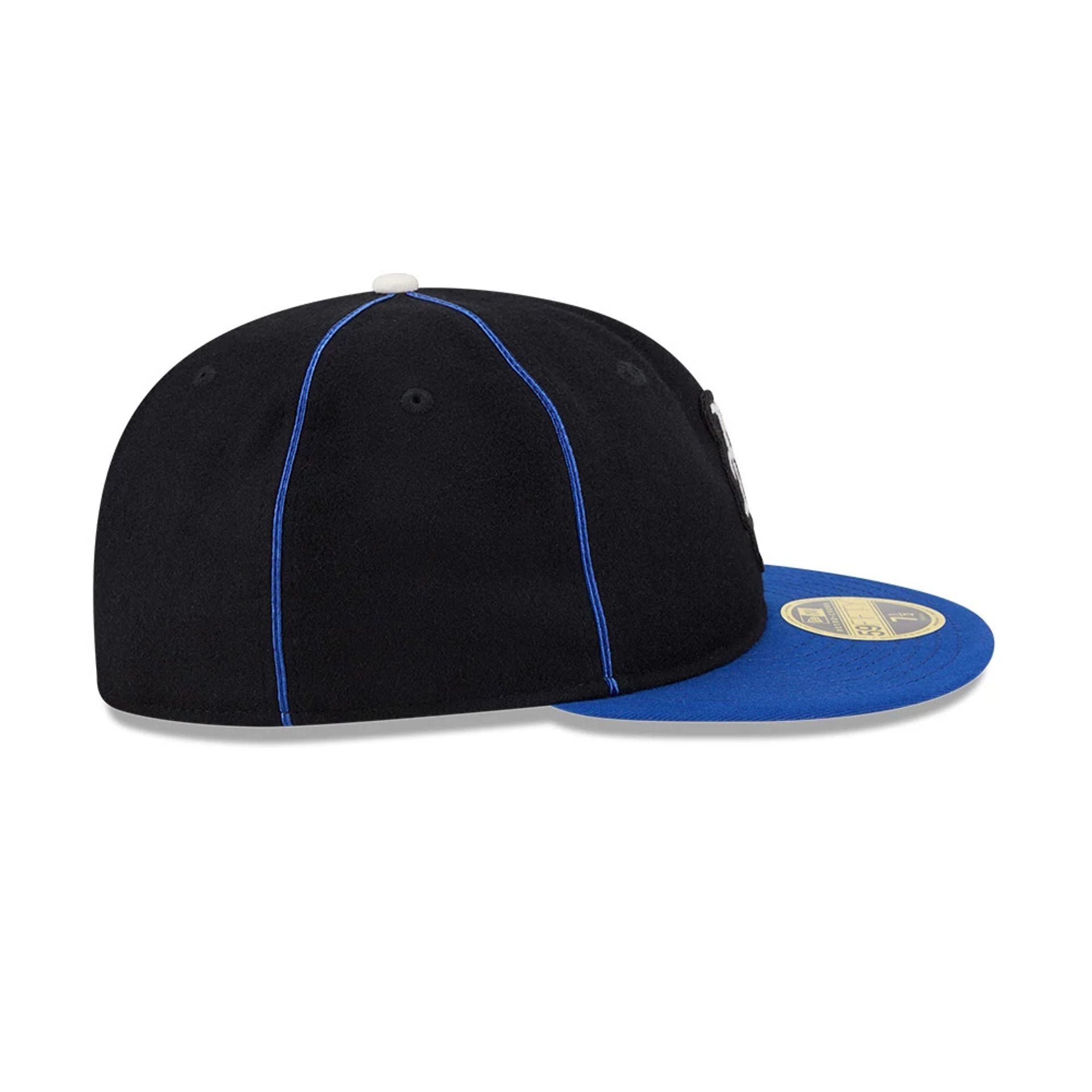 Pictured is this MLB Felt Logo New York Mets Retro Crown 59FIFTY Fitted cap in blue. 6