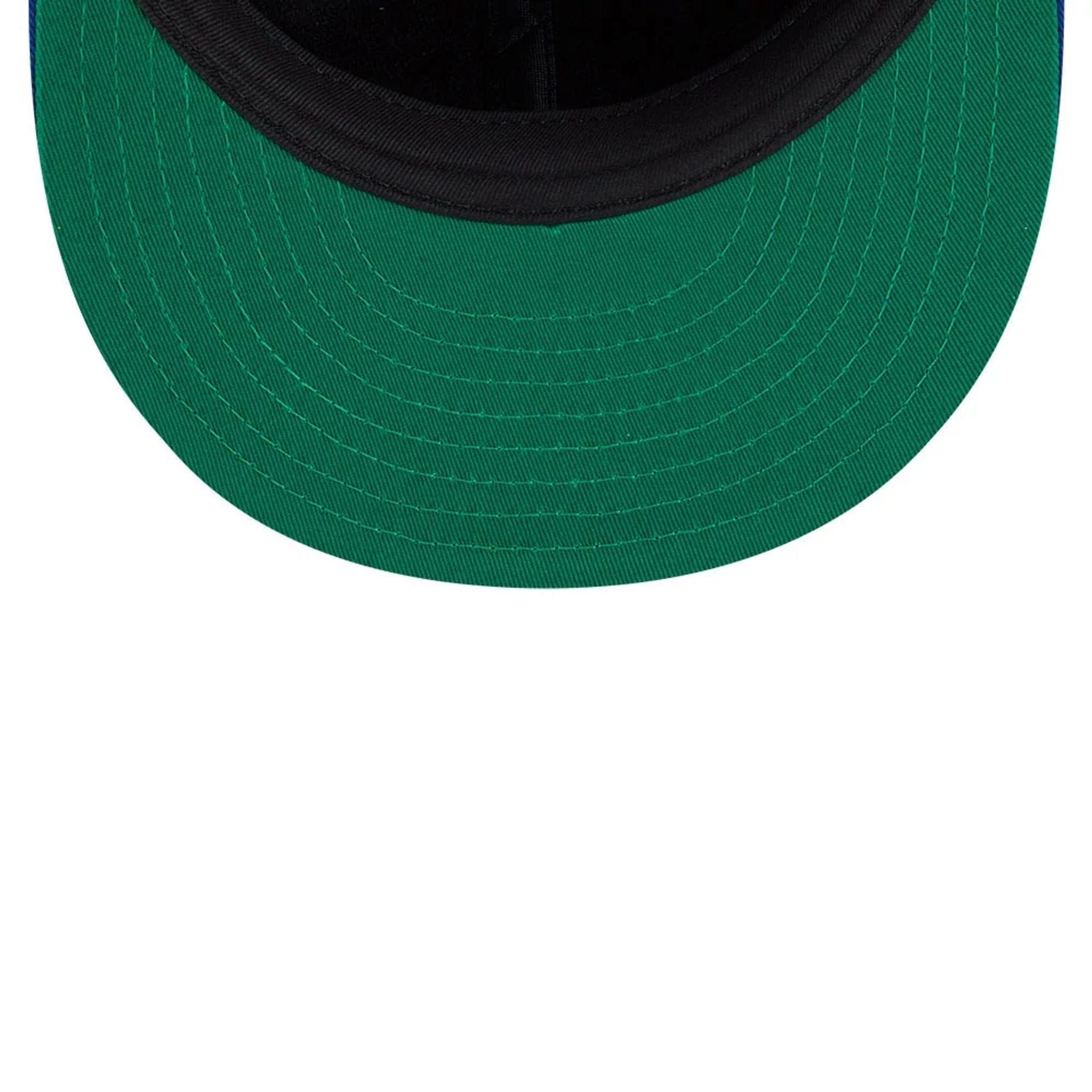 Pictured is this MLB Felt Logo New York Mets Retro Crown 59FIFTY Fitted cap in blue. 2