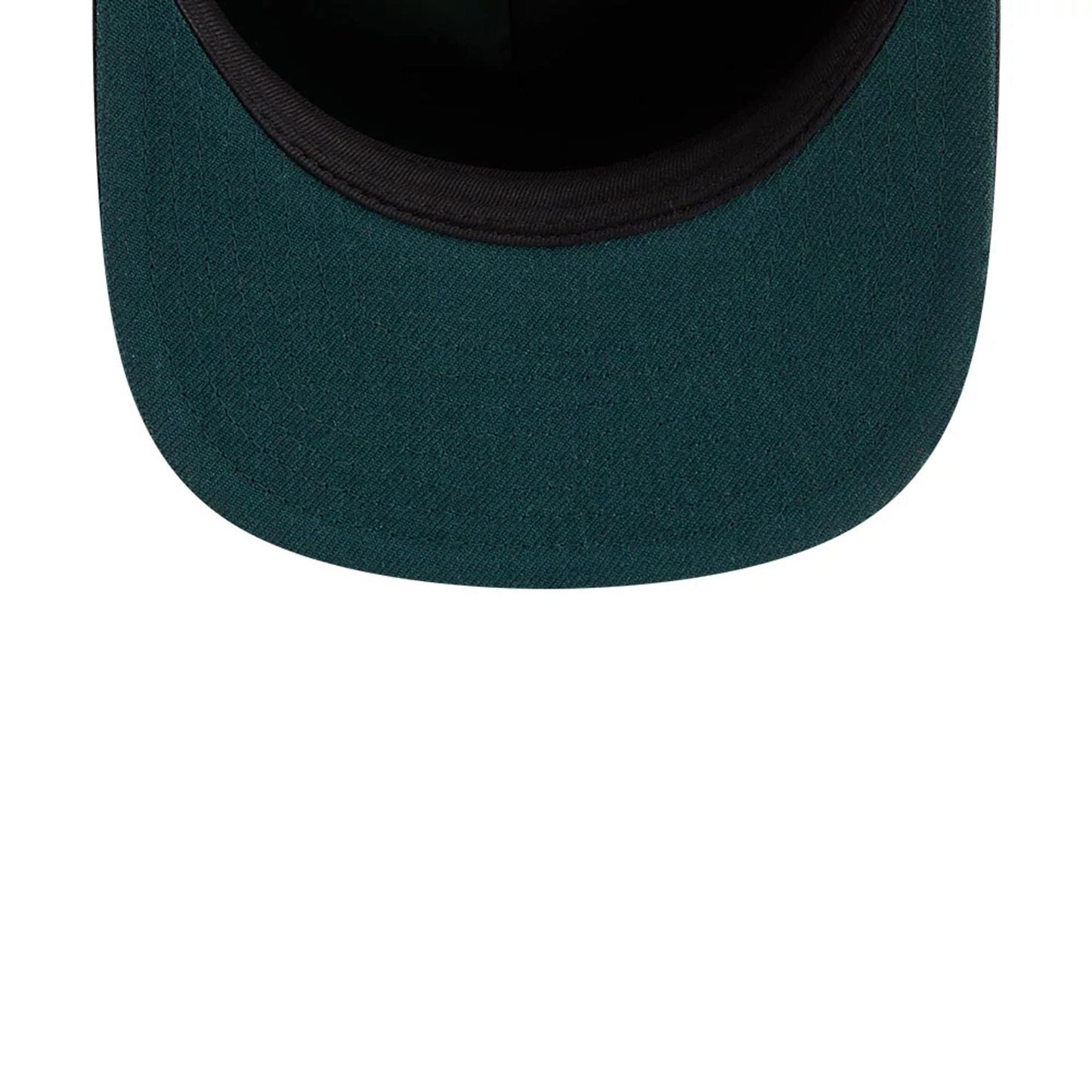 Pictured is this NFL Chiseled Embroidery Green Bay Packers 59FIFTY A-Frame Fitted cap in Black. 2