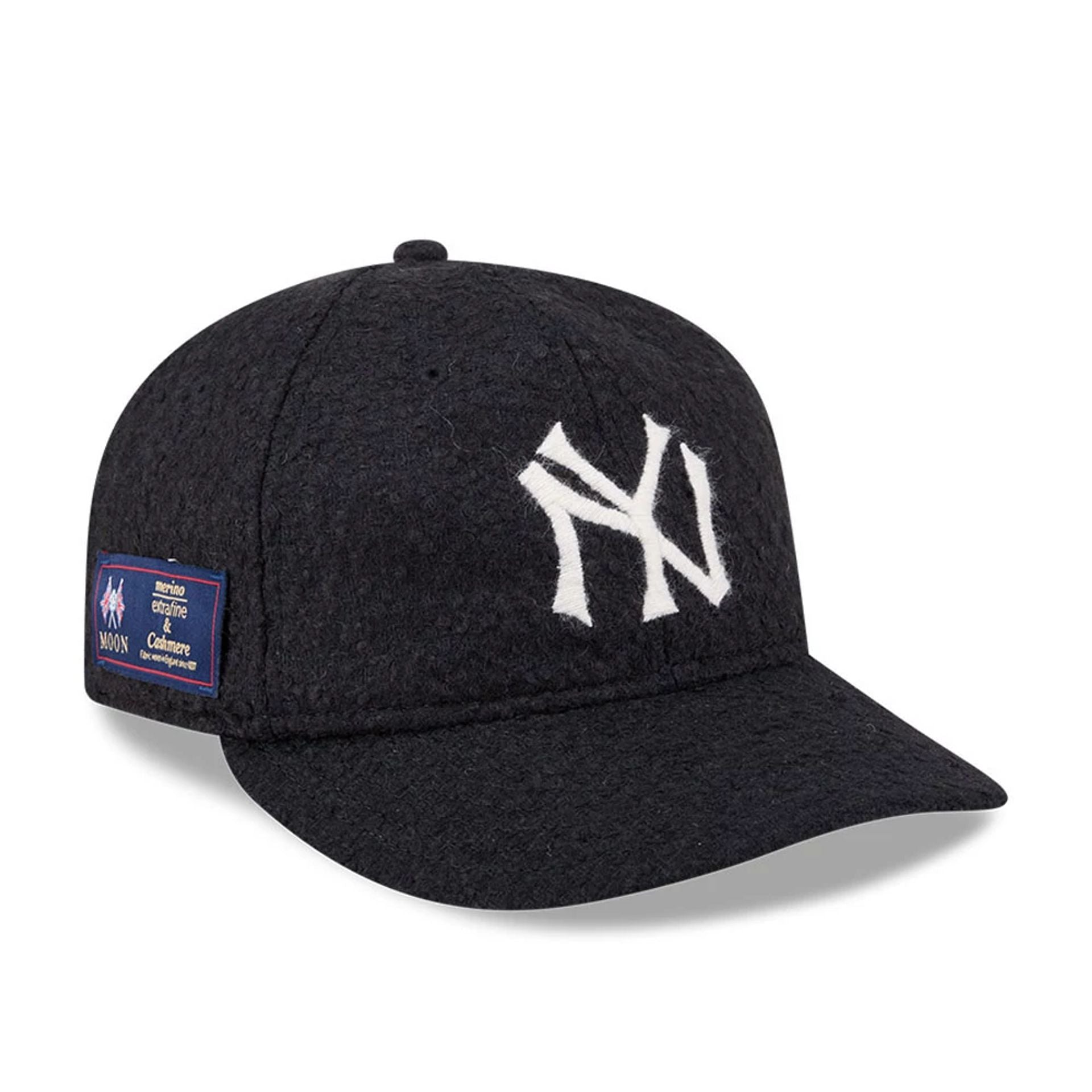 Pictured is this MLB X Moon New York Yankees Retro Crown 9FIFTY cap in navy. 1