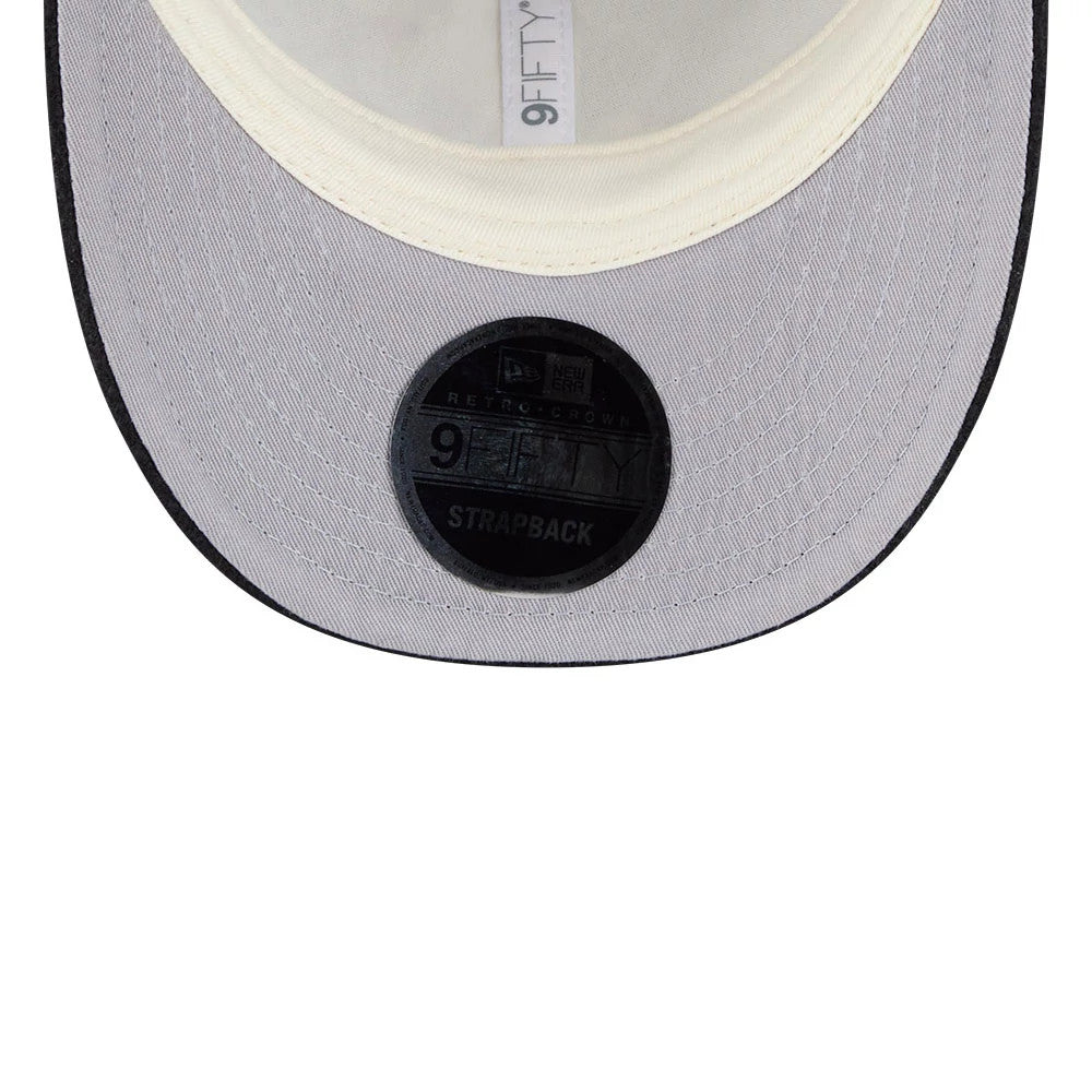 Pictured is this MLB X Moon New York Yankees Retro Crown 9FIFTY cap in navy. 2